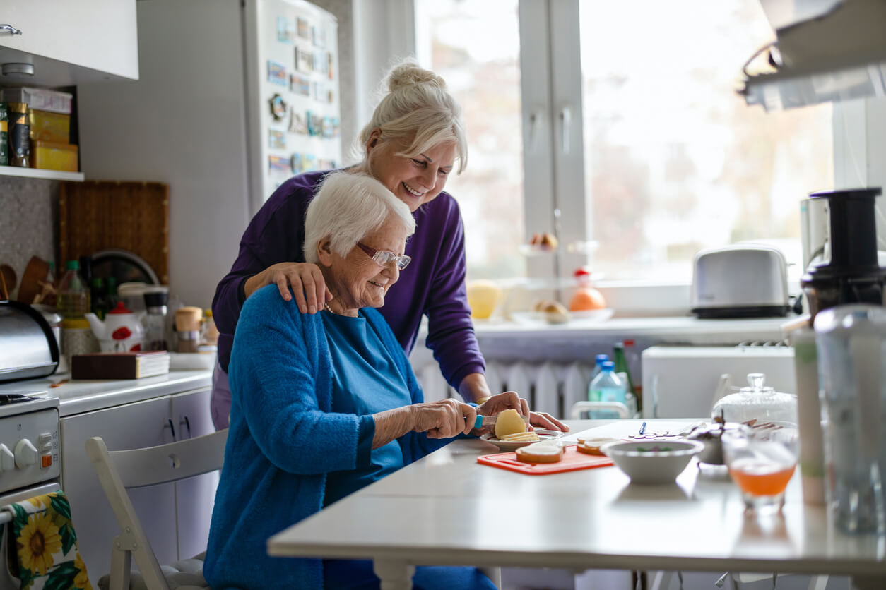 tips for caregivers and families of people with dementia